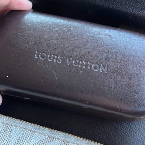 Louis Vuitton Sunglasses. Serial number Z02590 - Picture 2 of 3